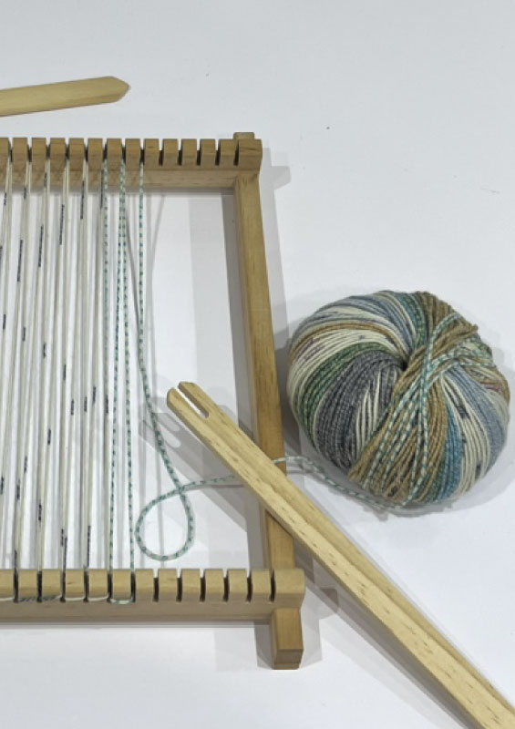 織り物「手織り機」